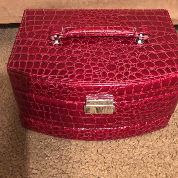 Vintage Jewelry/Music Box 3 Tier Drawers & Mirror Crocodile Pattern Red - Picture 12 of 16